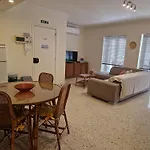 Side Seaview St Pauls Bay Apartment